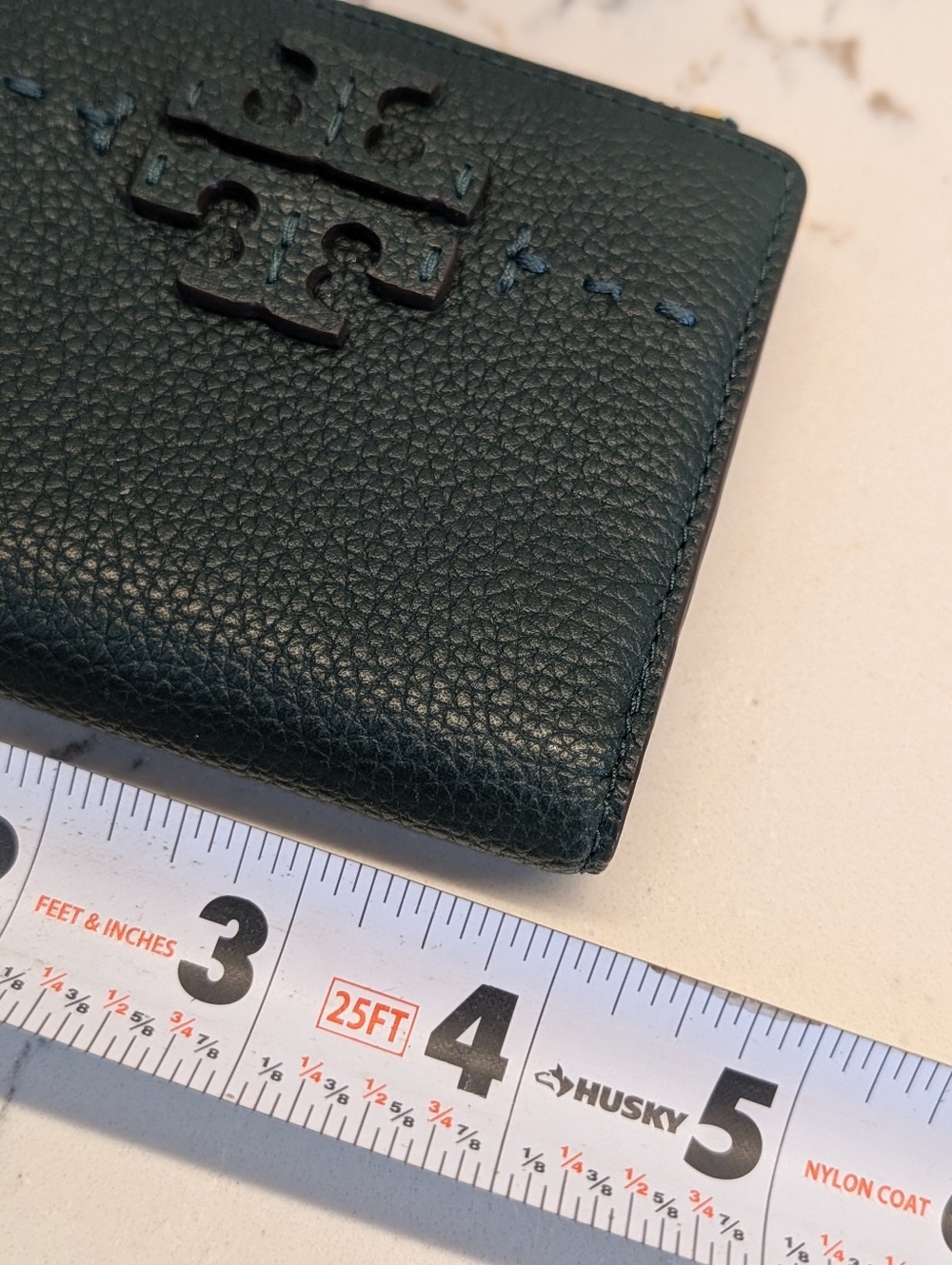 Tory Burch Pebbled Leather Card Zip Wallet - EUC - Green 4x3.75 Inches - Picture 13 of 16